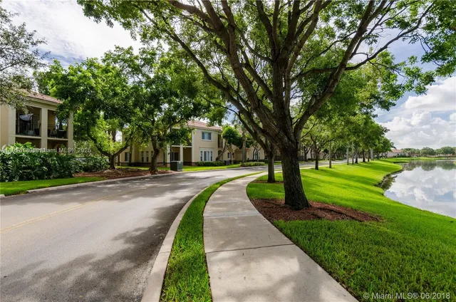 $2,999 | 2458 Centergate Drive, Unit 202, Miramar, FL 33025