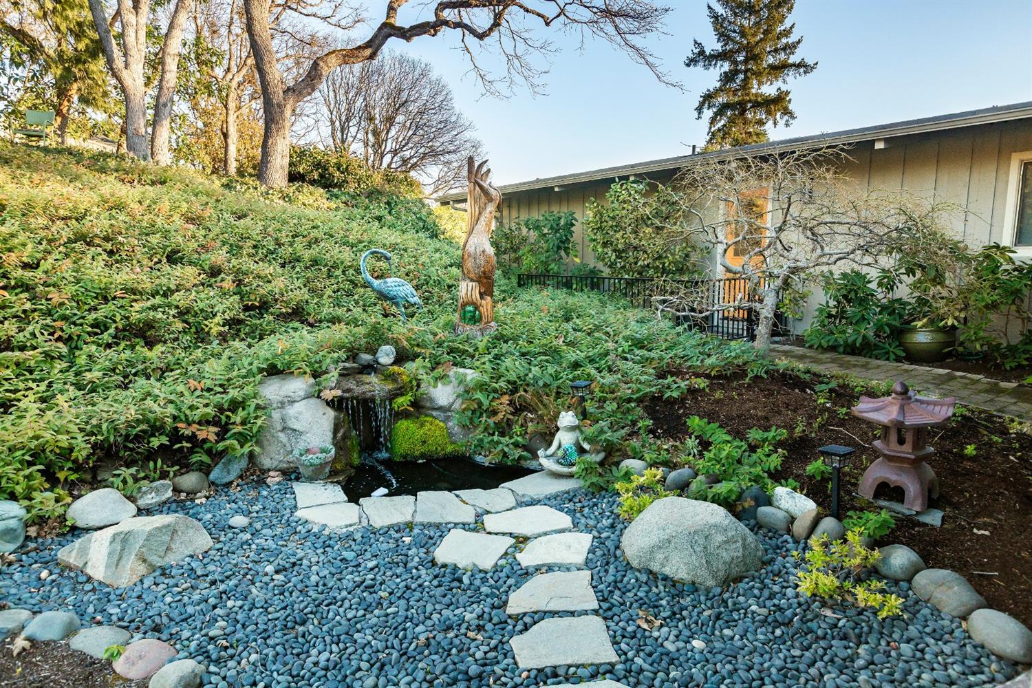 3900 Hillcrest Road Medford, OR 97504 - Photo 6 of 35 Gallery Image 6