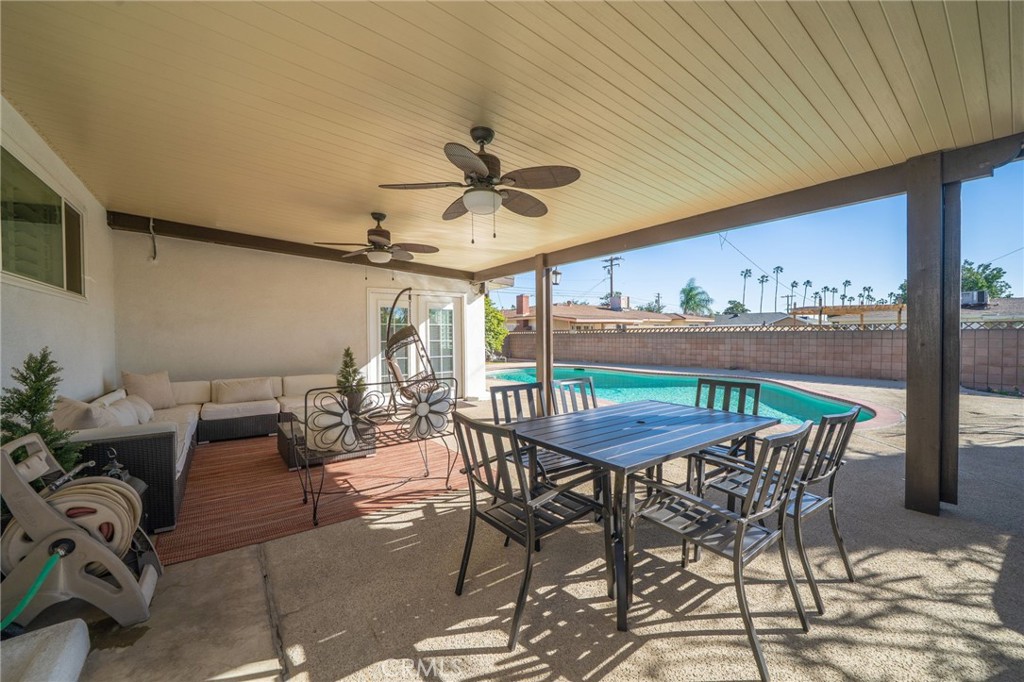 17481 Filbert Street Fontana, CA 92335 - Photo 32 of 37