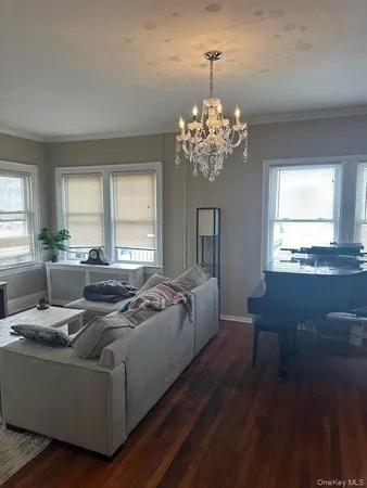 $3,400 | 234 West Market Street, Long Beach, NY 11561