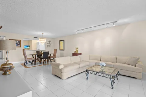 $289,000 | 9700 Pavarotti Terrace, Unit 102, Boynton Beach, FL 33437