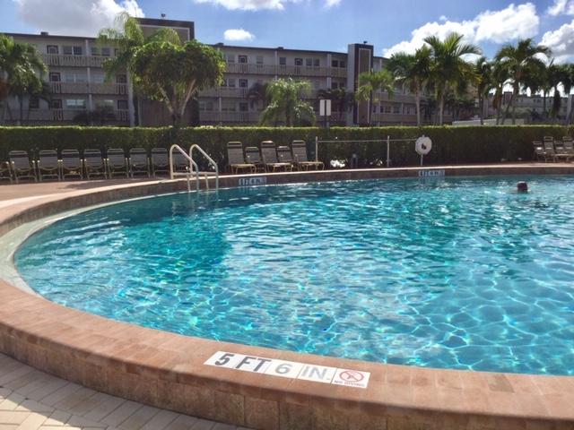 2029 Guildford East Boca Raton, FL 33434 - Photo 16 of 17 IMG_1110