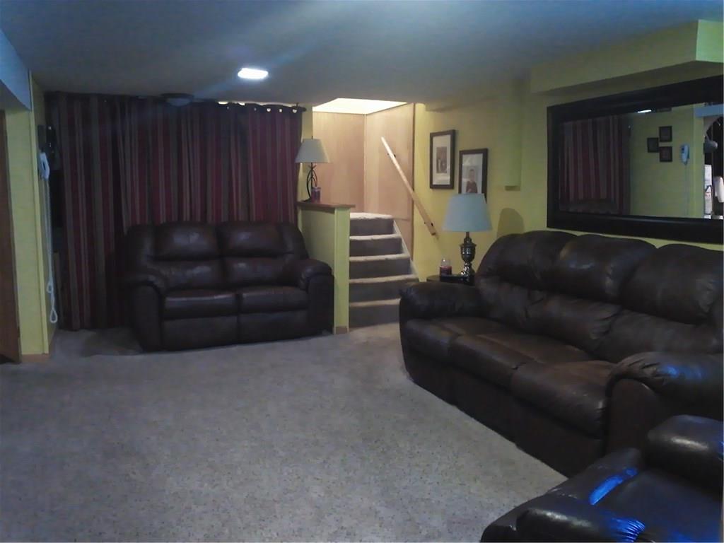 5012 Doyle Road Baldwin, PA 15227 - Photo 13 of 17 Gallery Image 13