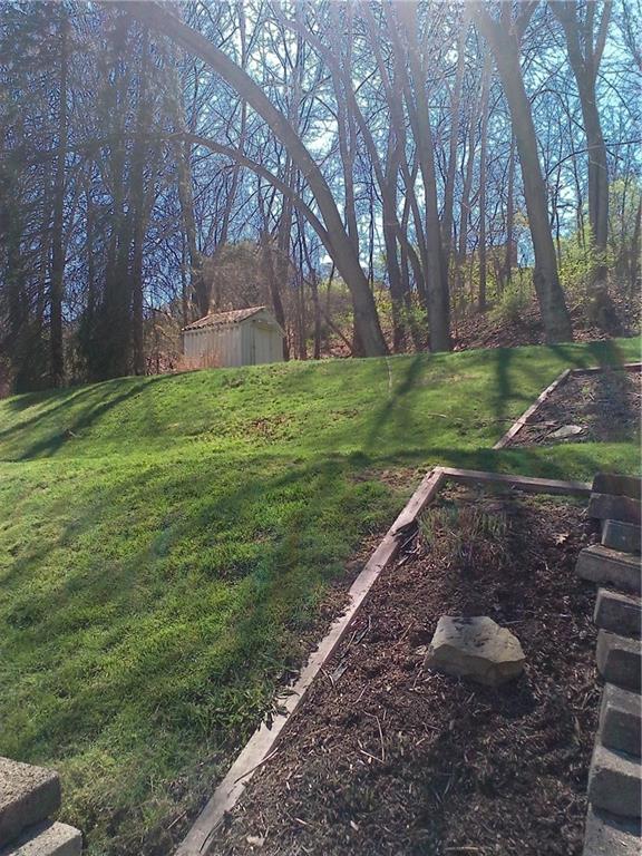 5012 Doyle Road Baldwin, PA 15227 - Photo 16 of 17 Gallery Image 16