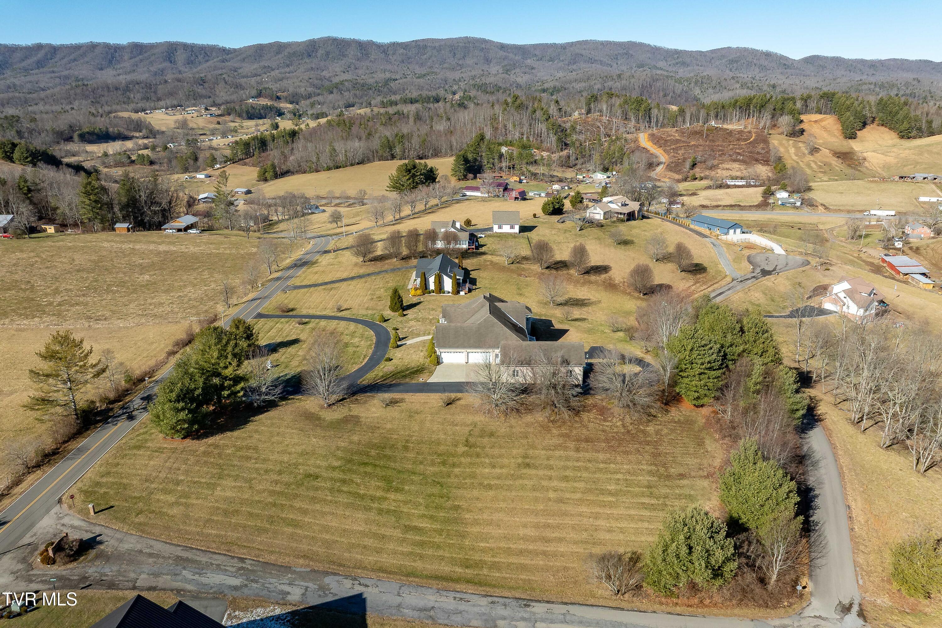 1738 Harbin Hill Road Mountain City, TN 37683 - Photo 41 of 154 1738 Harbin Hill Lane (21 of 139)