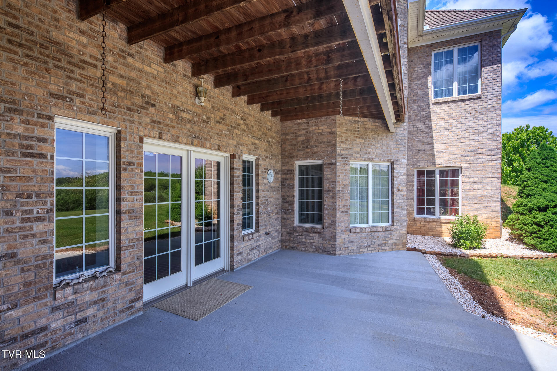 1738 Harbin Hill Road Mountain City, TN 37683 - Photo 7 of 39 IMG_2707