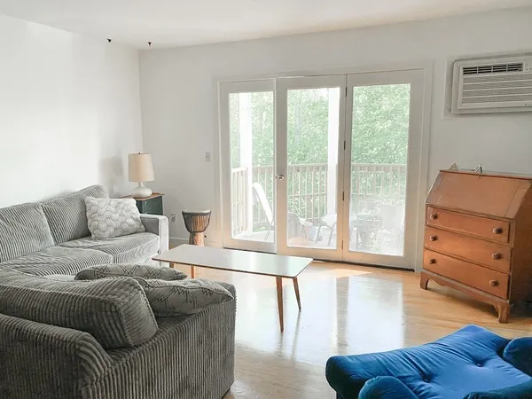 $379,000 | 23 Randolph Place, Unit 204, Northampton, MA 01060