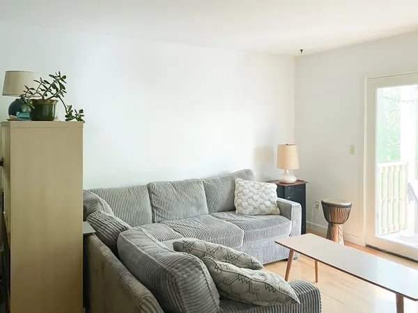 $379,000 | 23 Randolph Place, Unit 204, Northampton, MA 01060