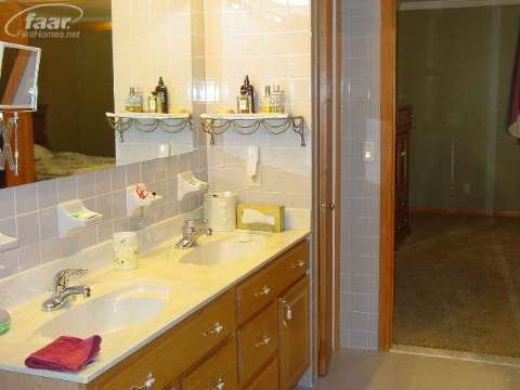 6287 Deland Road Flushing, MI 48433 - Photo 16 of 25 20394193-15.JPG