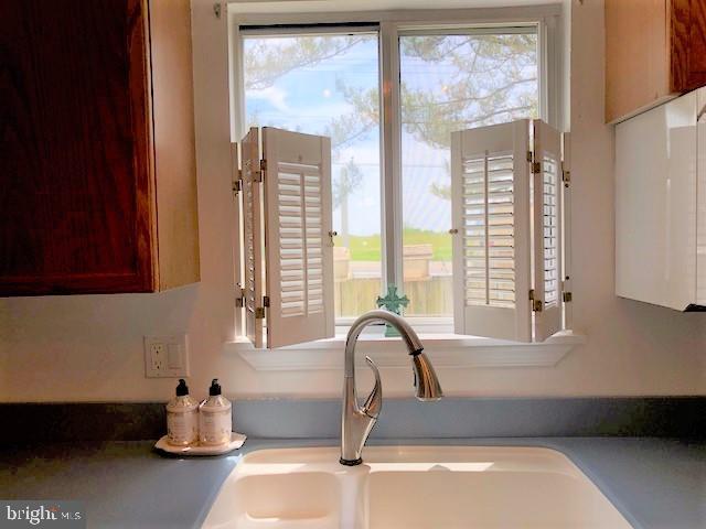 25700 Woodfield Road Damascus, MD 20872 - Photo 17 of 22 Kitchen window
