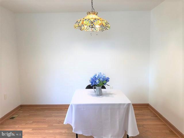 25700 Woodfield Road Damascus, MD 20872 - Photo 18 of 22 Dining room