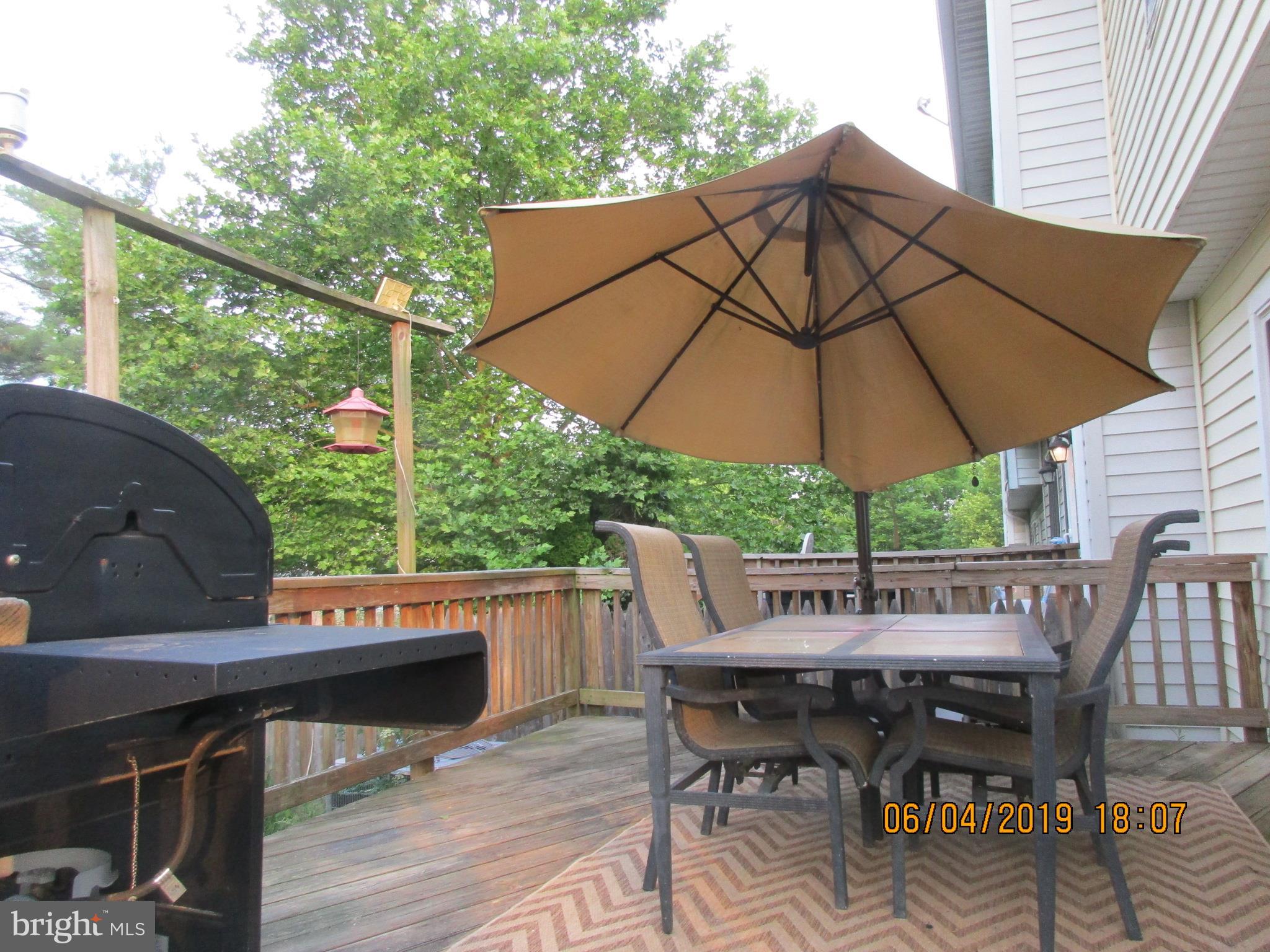 25700 Woodfield Road Damascus, MD 20872 - Photo 9 of 22 Deck