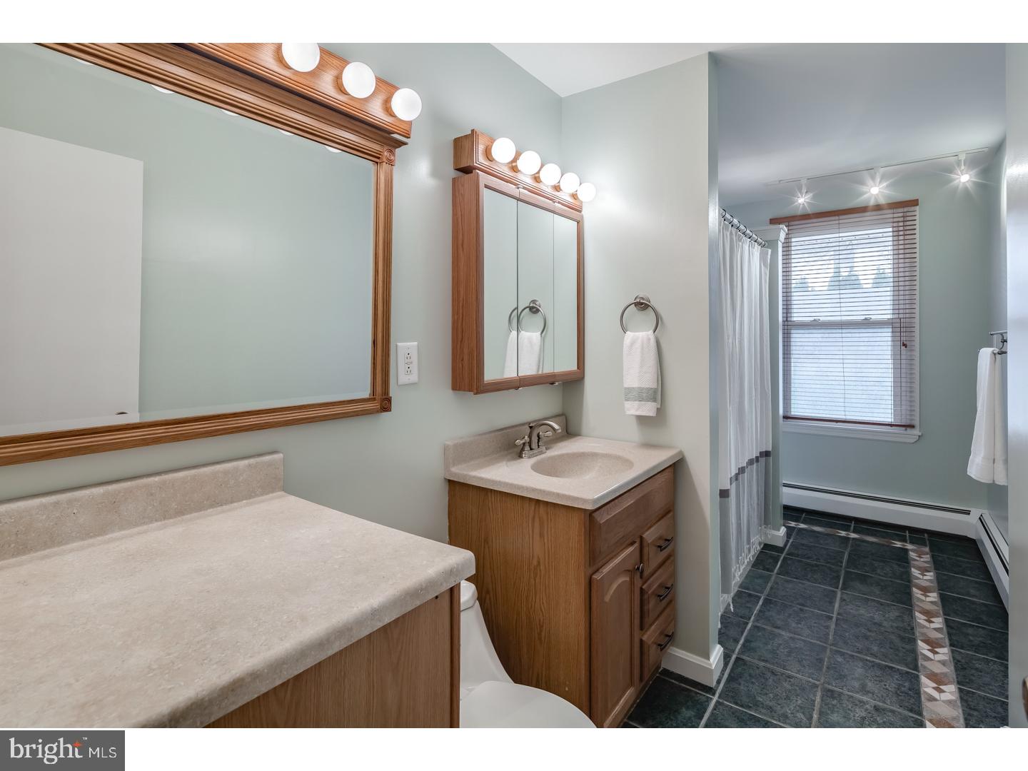 83 Harrow Road Levittown, PA 19056 - Photo 17 of 24 Gallery Image 17