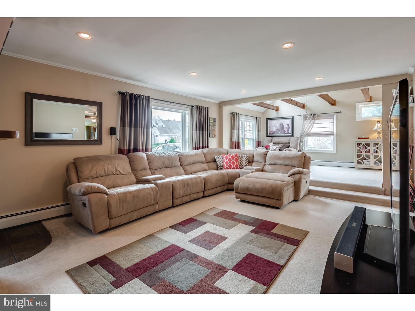 83 Harrow Road Levittown, PA 19056 - Photo 6 of 24 Gallery Image 6