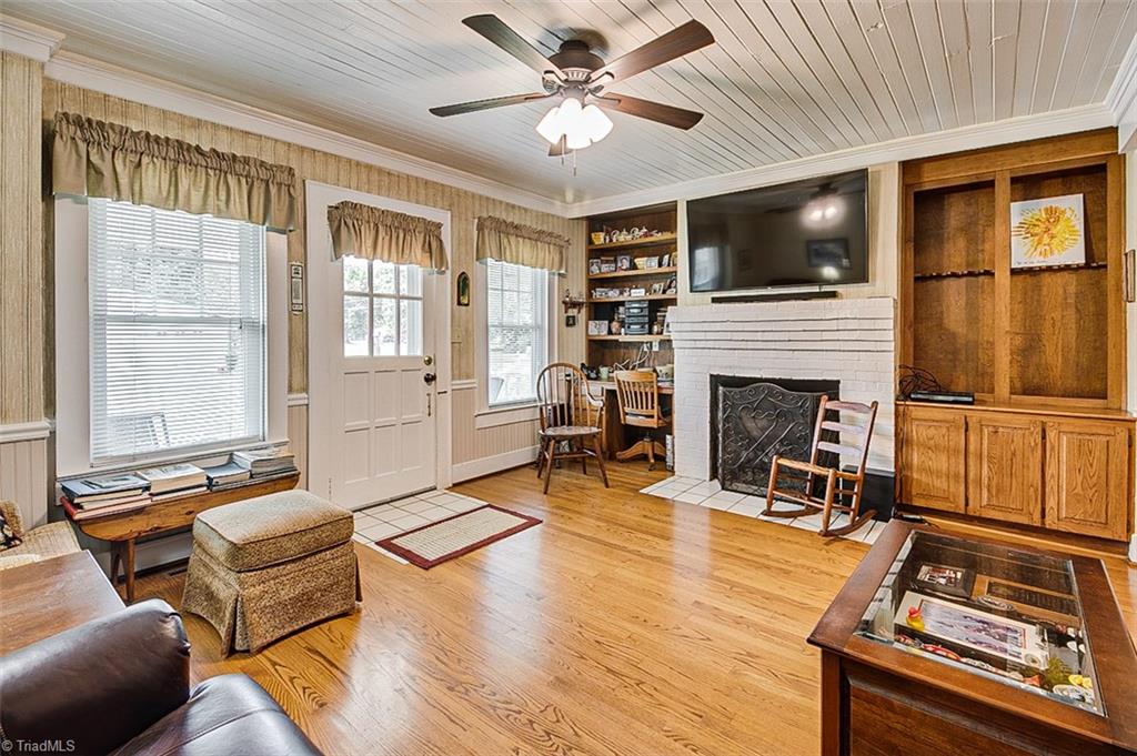 471 Mack Road Asheboro, NC 27205 - Photo 13 of 33 Living room