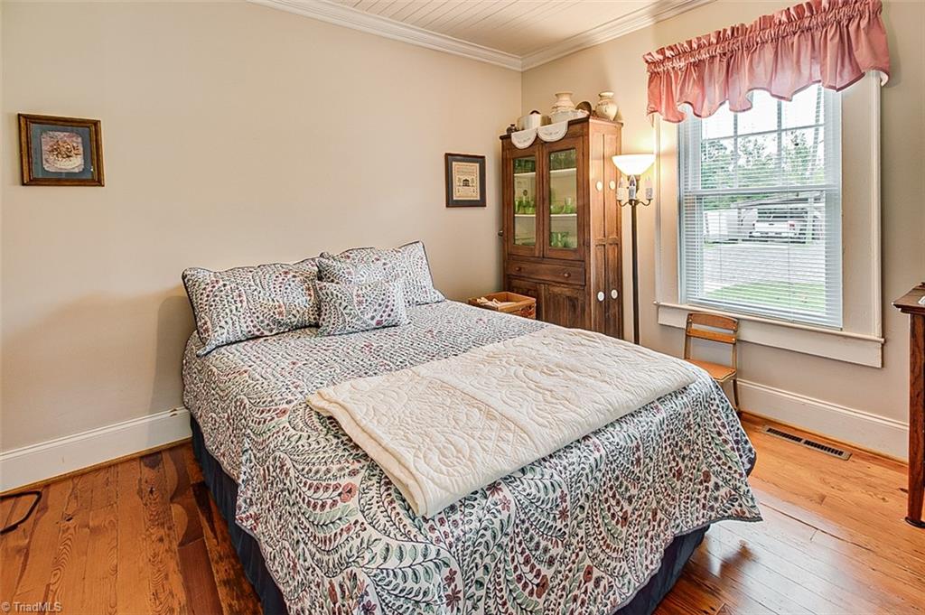 471 Mack Road Asheboro, NC 27205 - Photo 17 of 33 Downstairs bedroom