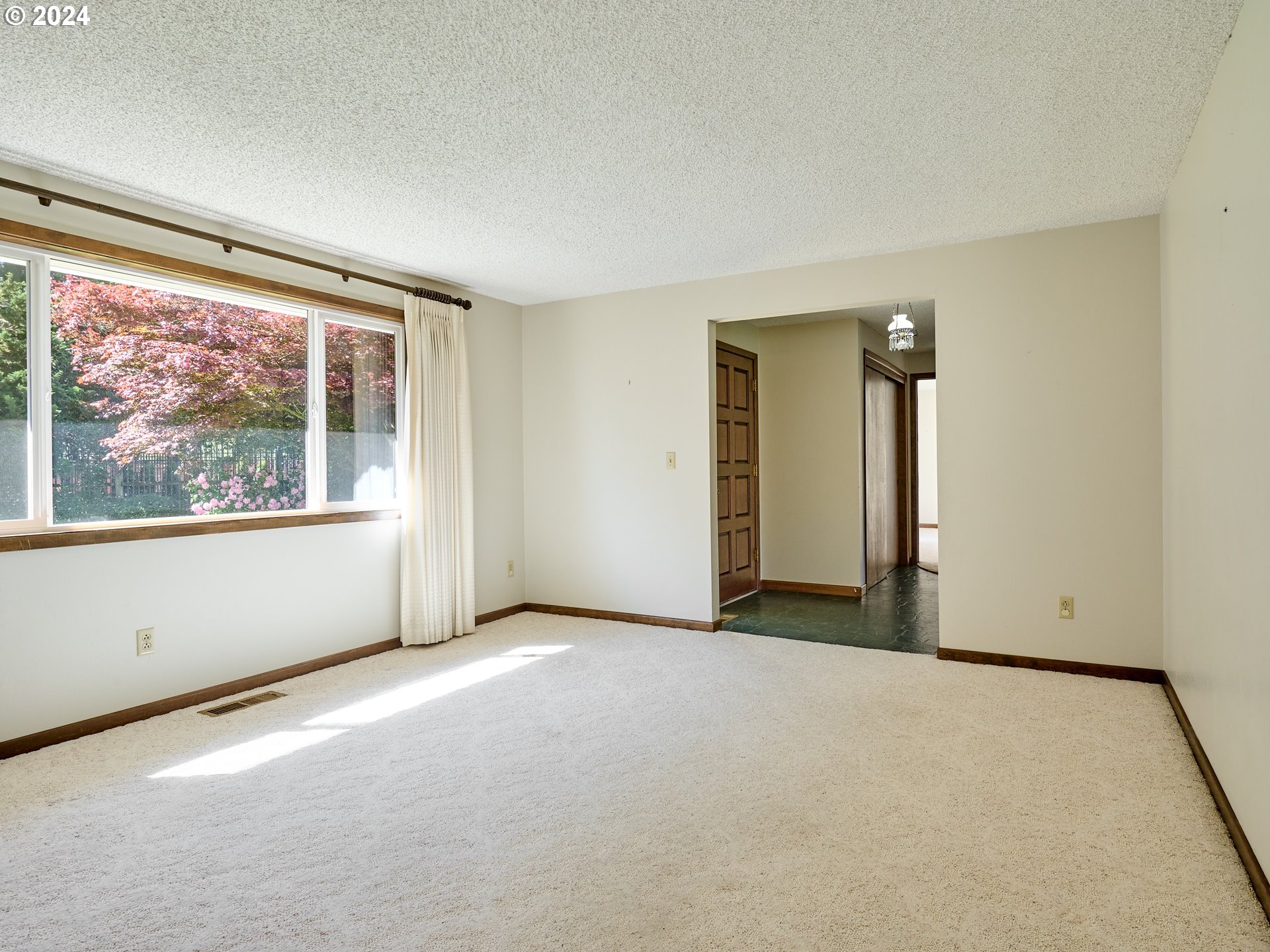 16795 Butteville Road Northeast Woodburn, OR 97071 - Photo 3 of 46 Gallery Image 3