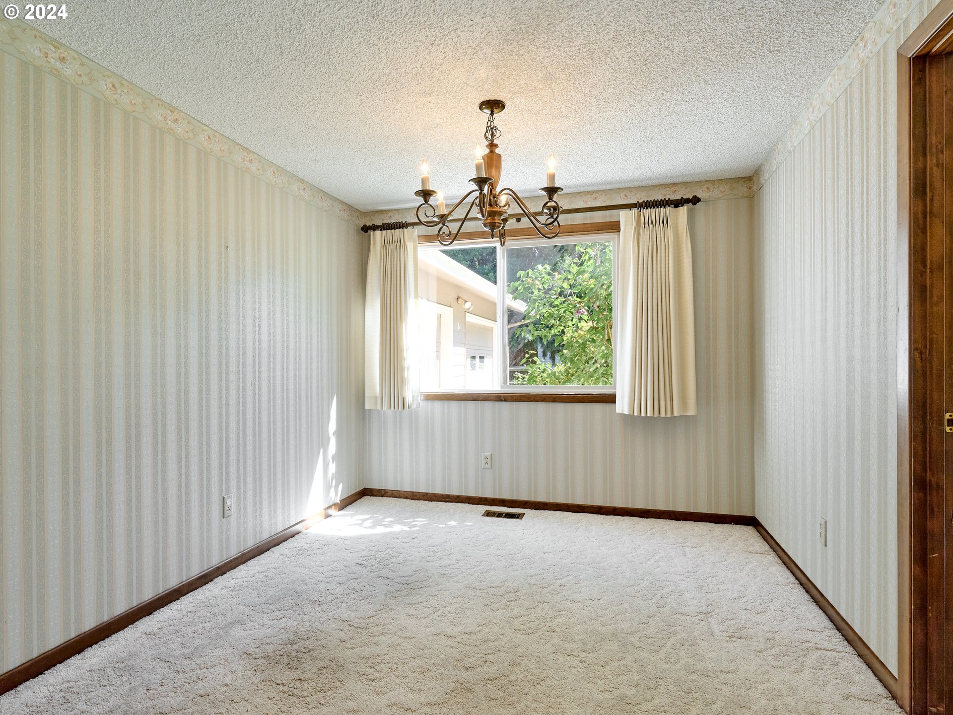 16795 Butteville Road Northeast Woodburn, OR 97071 - Photo 6 of 46 Gallery Image 6