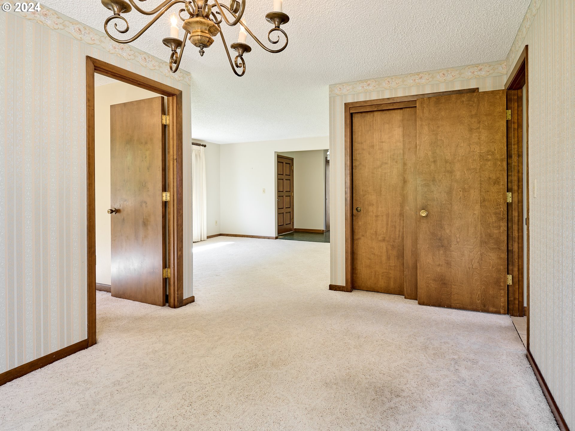 16795 Butteville Road Northeast Woodburn, OR 97071 - Photo 8 of 46 Gallery Image 8