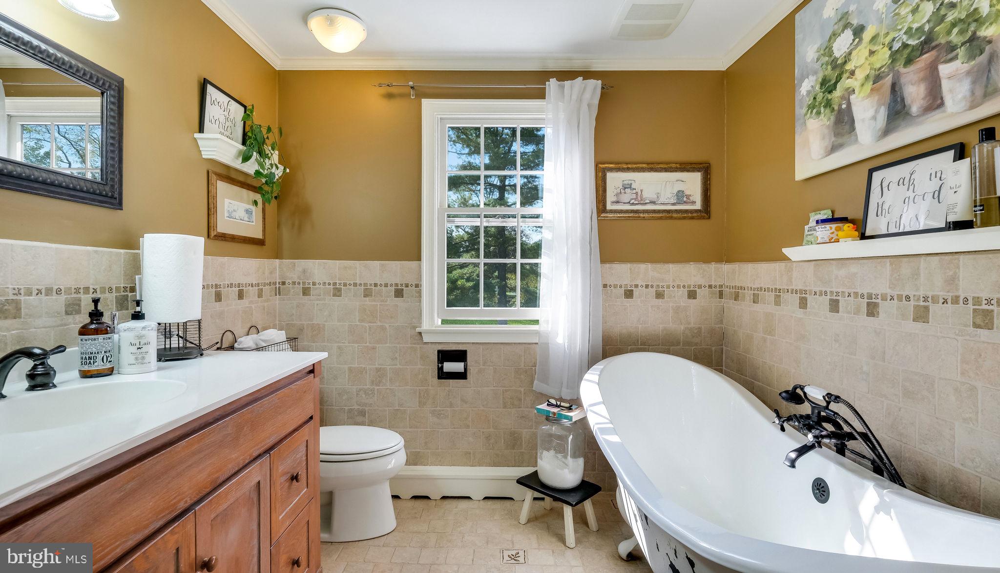 3890 Robin Road Furlong, PA 18925 - Photo 41 of 65 Guest Bath