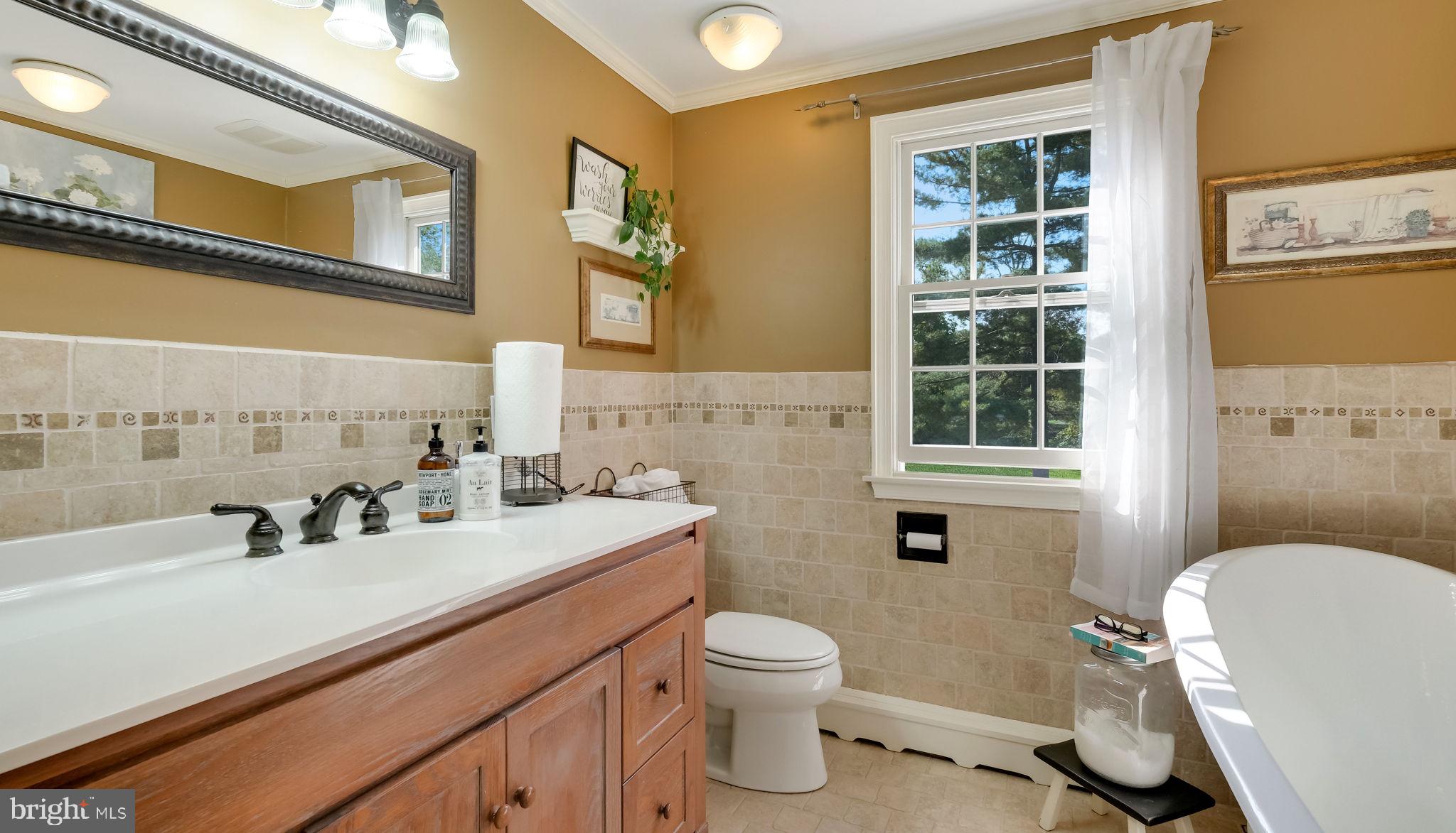 3890 Robin Road Furlong, PA 18925 - Photo 42 of 65 Guest Bath