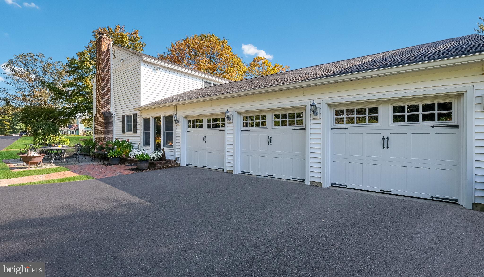3890 Robin Road Furlong, PA 18925 - Photo 10 of 65 3-Car Side-Entry Garage--NEWER Garage Doors