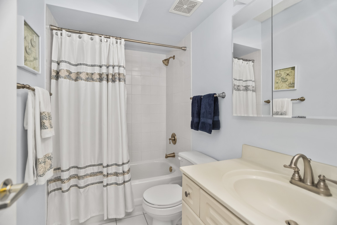 9200 East Prairie Road, Unit 209 Evanston, IL 60203 - Photo 19 of 24