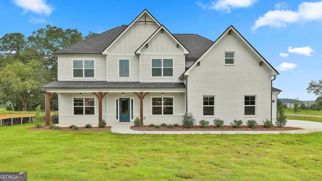 a front view of house with yard