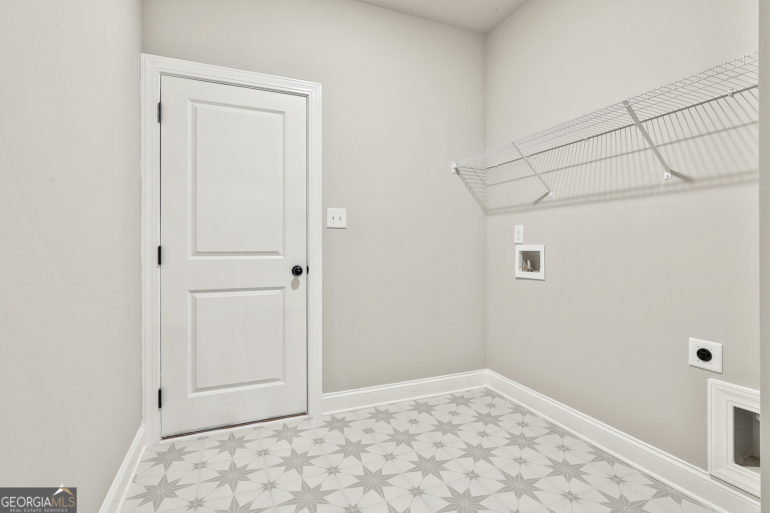 291 Grove Park, Unit 90 Senoia, GA 30276 - Photo 28 of 53 a view of small space