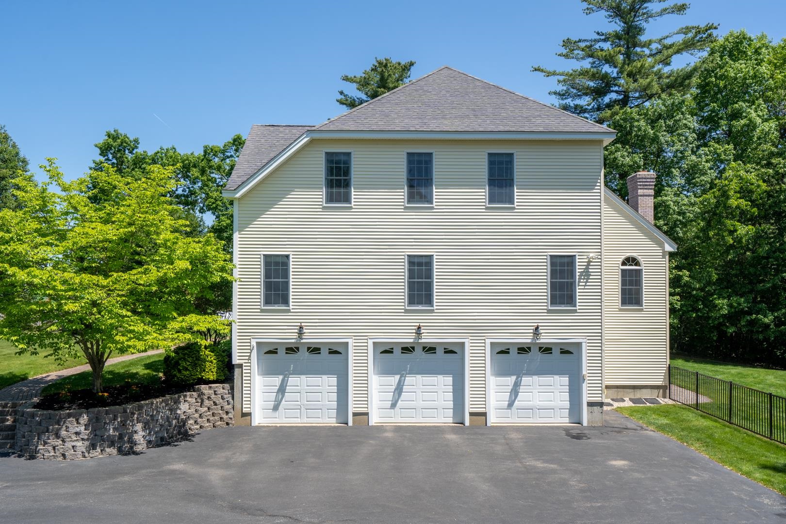 45 Overton Road Windham, NH 03087 - Photo 8 of 40