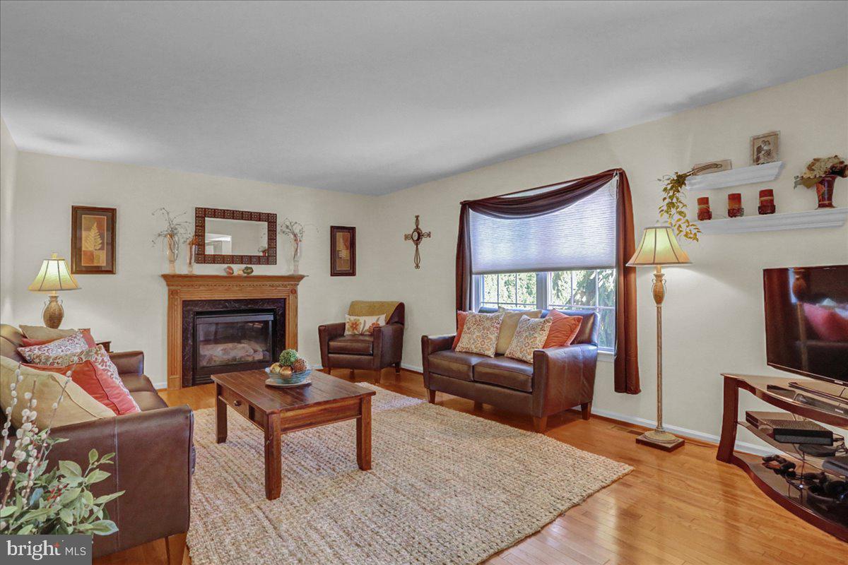 404 Roxberry Drive Reading, PA 19608 - Photo 15 of 42 Family Room