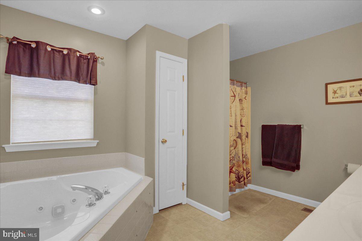 404 Roxberry Drive Reading, PA 19608 - Photo 24 of 42 On suite bath