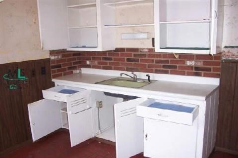 20238 Moross Road Detroit, MI 48224 - Photo 5 of 7 155965-4.JPG