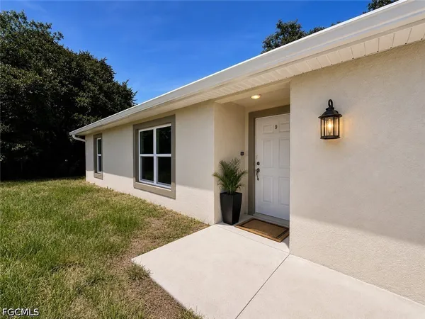 $2,000 | 1173 East Benbow Circle, LaBelle, FL 33935