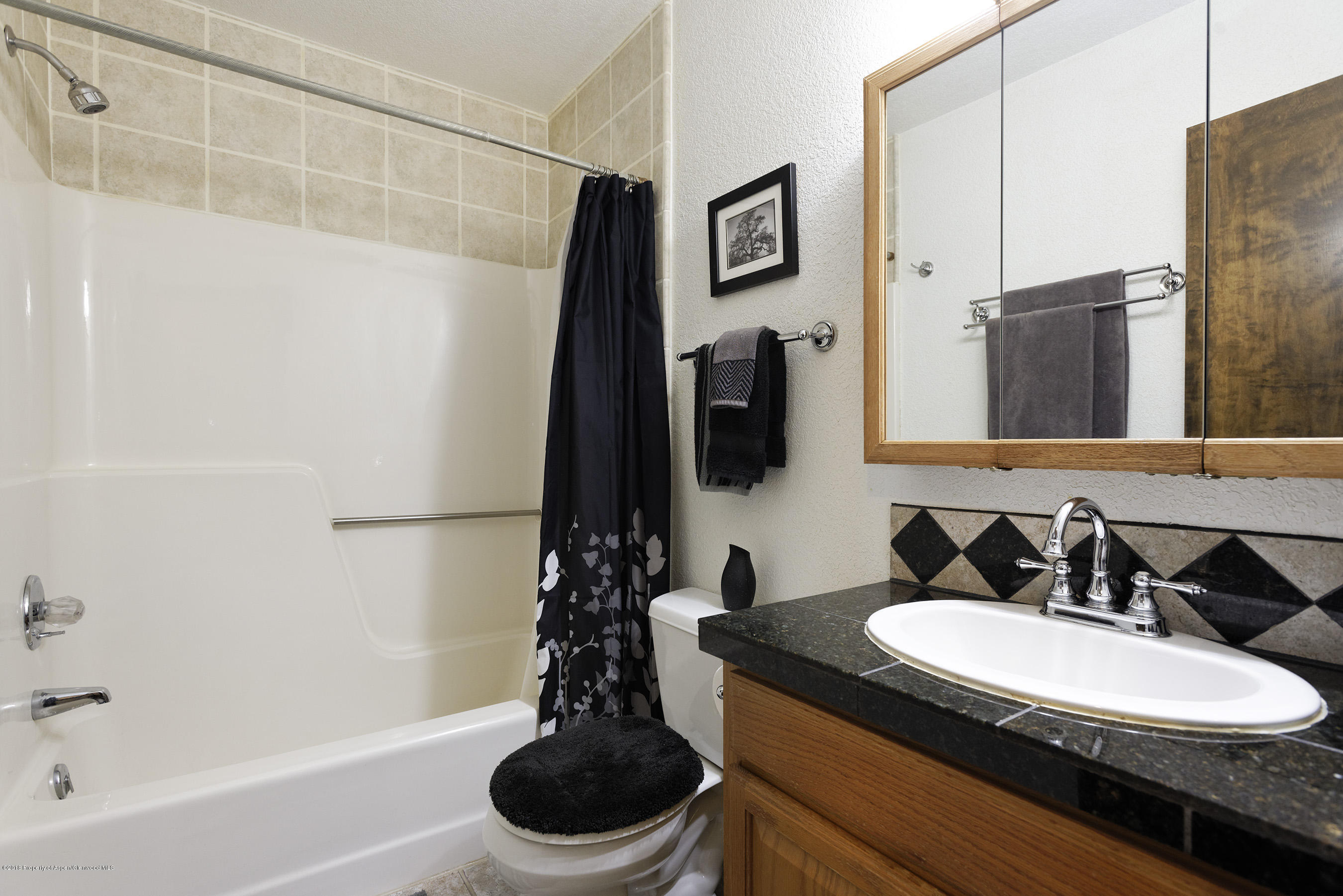 1444 Jays Avenue Rifle, CO 81650 - Photo 13 of 17 guest bathroom