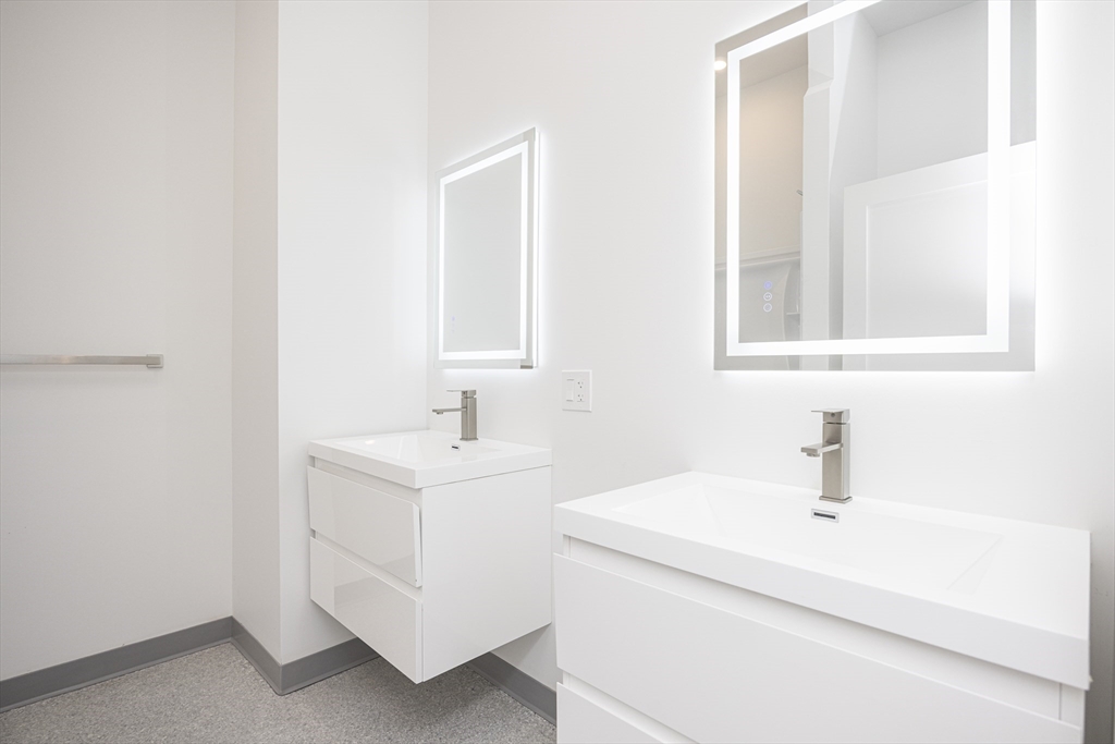 80 Middlesex Street, Unit 306 Lowell, MA 01852 - Photo 16 of 24