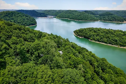 $619,900 | 1038 Lakeside Drive, Smithville, TN 37166