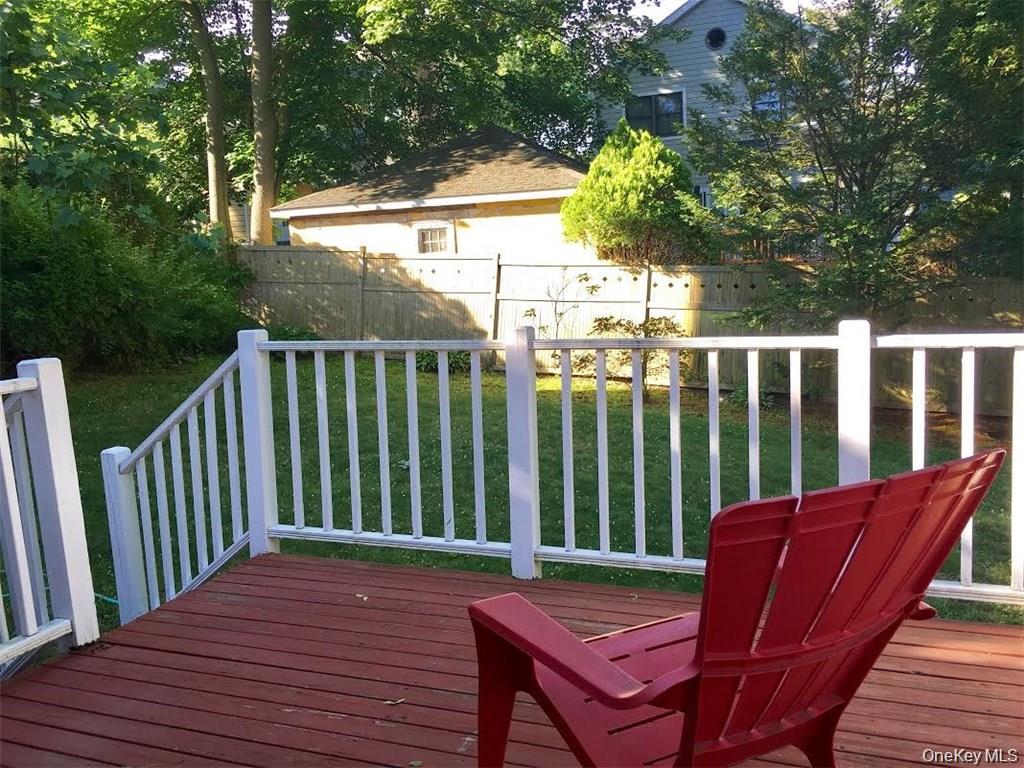 86 Brown Road Scarsdale, NY 10583 - Photo 13 of 17 a view of a two chairs in the balcony