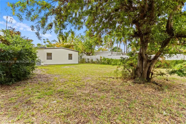 a view of a outdoor space