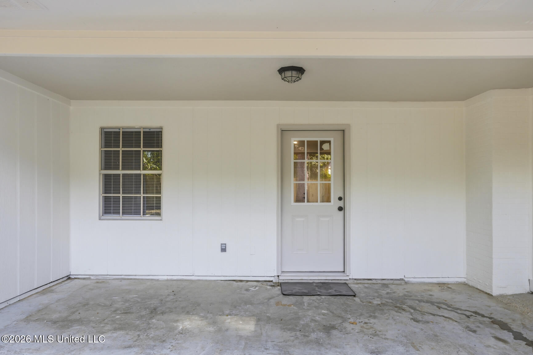 860 Rutherford Drive Jackson, MS 39206 - Photo 38 of 39 back patio 860 Rutherford Dr