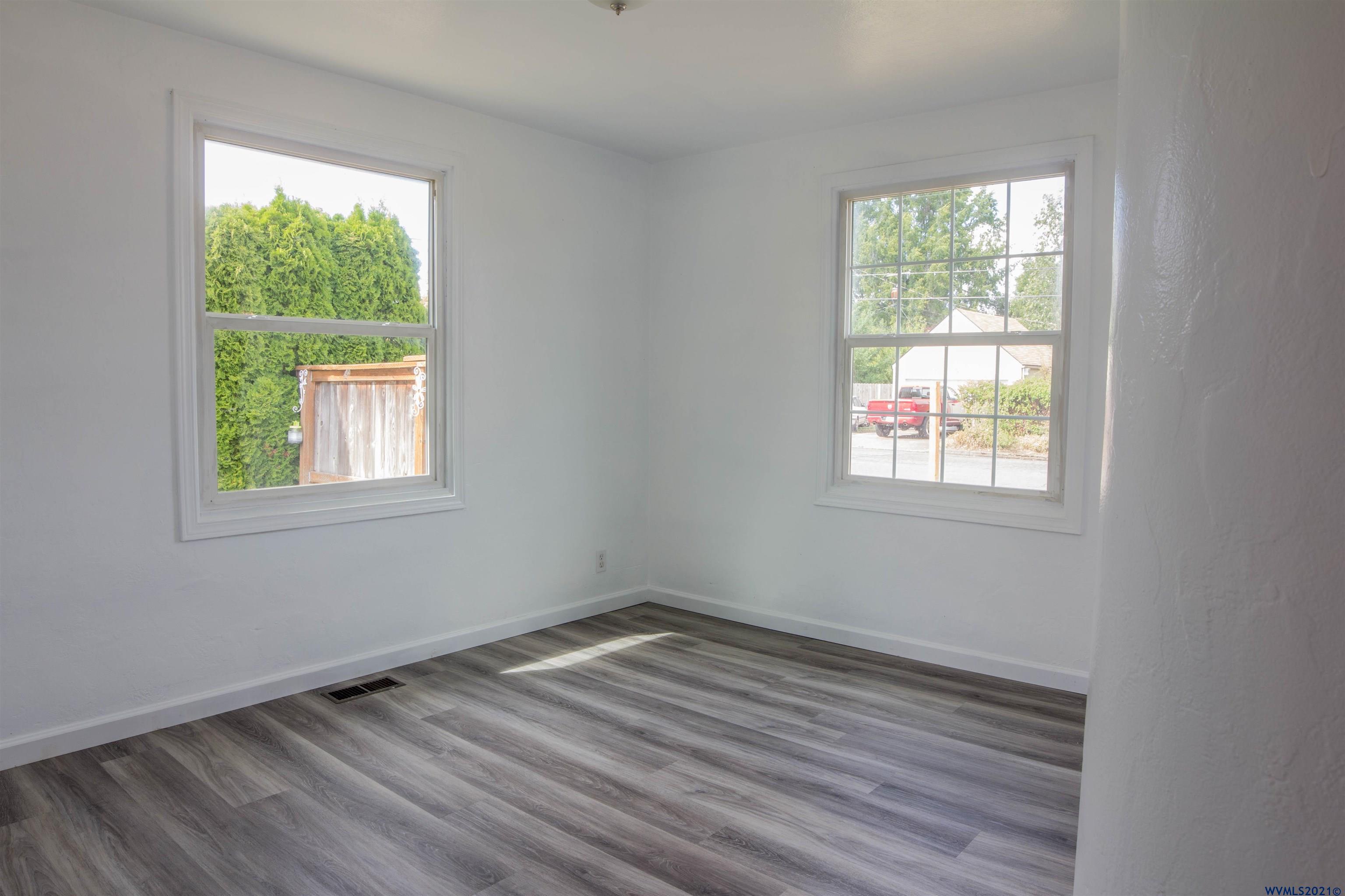1410 Southwest Maple Street Albany, OR 97321 - Photo 8 of 9 Gallery Image 8
