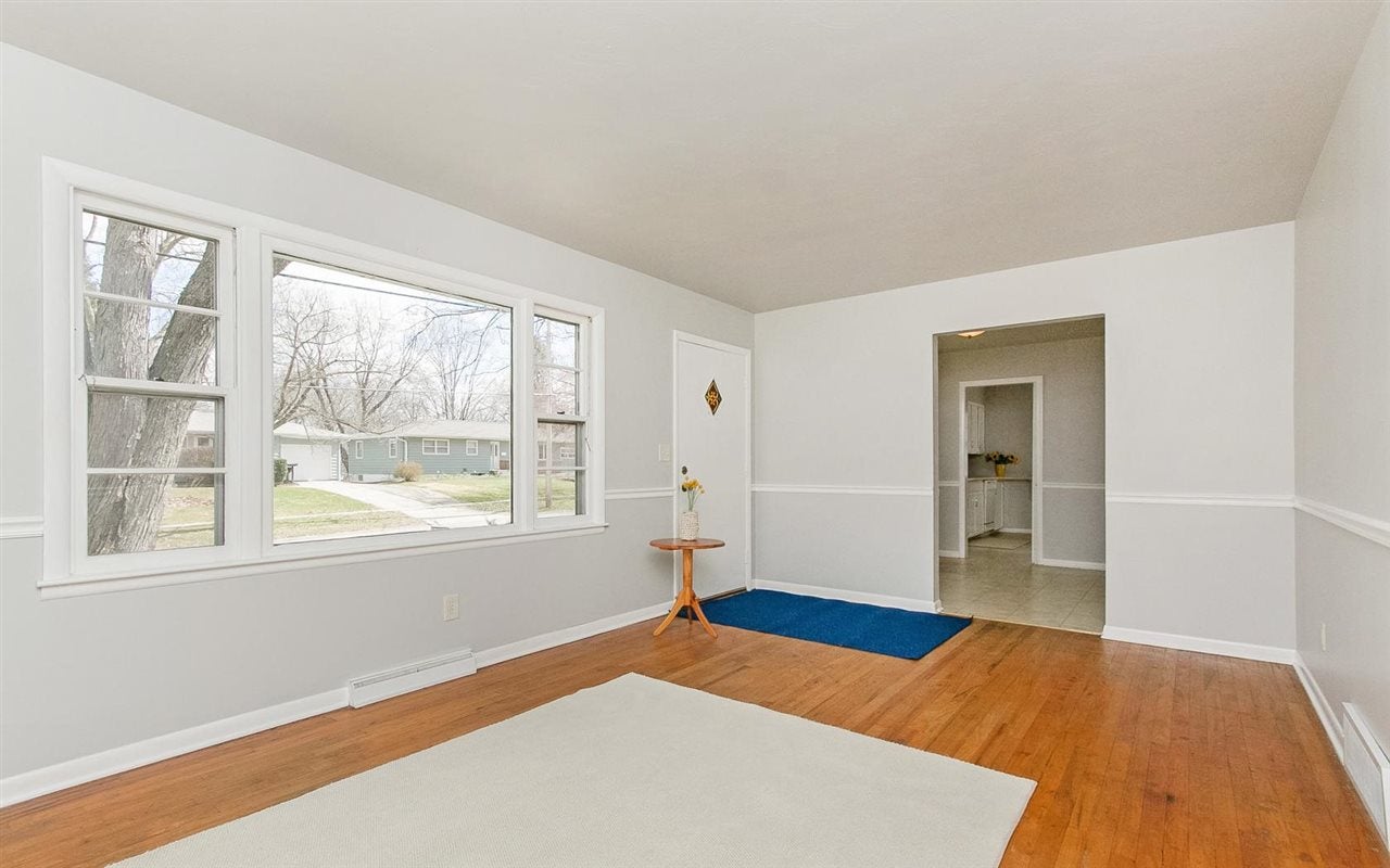 1435 Prairie Du Chien Road Iowa City, IA 52245 - Photo 4 of 25 Gallery Image 4