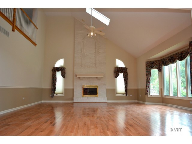 1204 Conan Doyle Road Naperville, IL 60564 - Photo 5 of 25