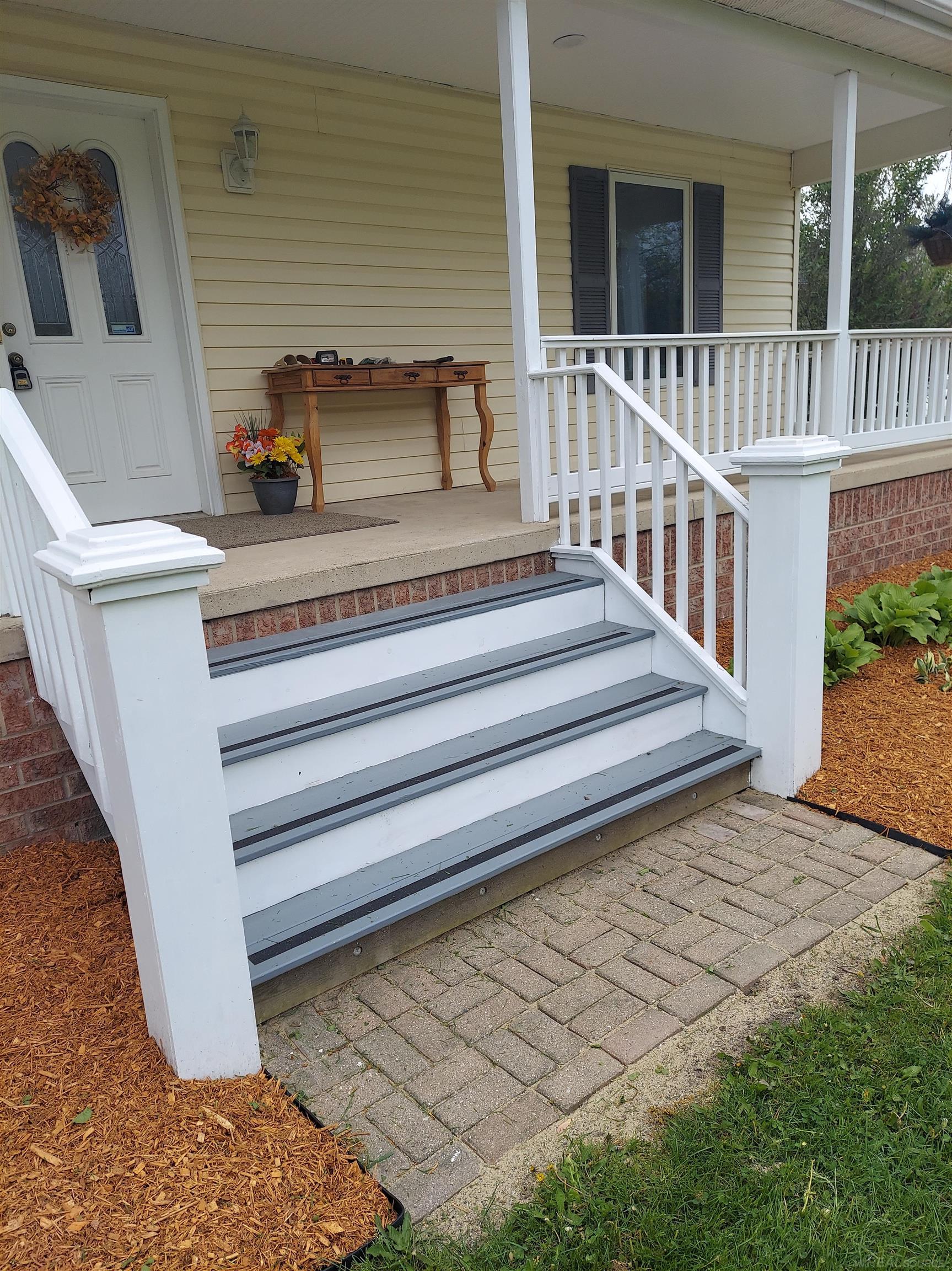 18450 Pratt Road Armada, MI 48005 - Photo 8 of 50 Front Steps