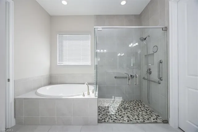 $920,000 | 3845 Helmsman Drive, Naples, FL 34120