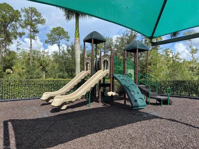 $920,000 | 3845 Helmsman Drive, Naples, FL 34120