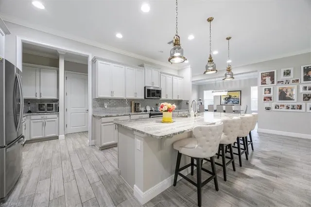 $920,000 | 3845 Helmsman Drive, Naples, FL 34120