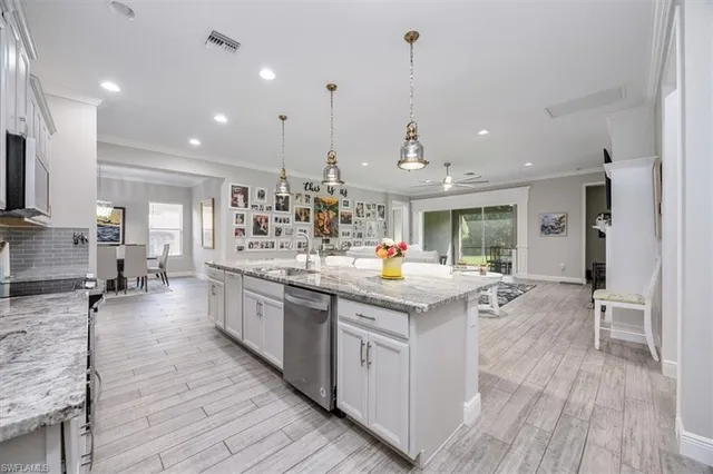 $920,000 | 3845 Helmsman Drive, Naples, FL 34120