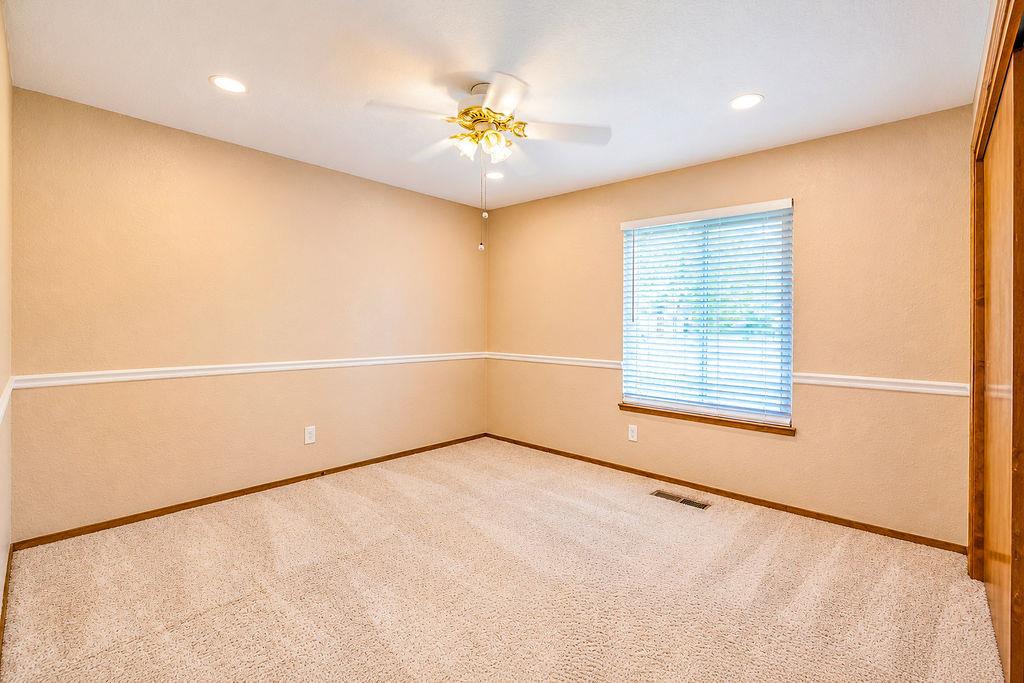 2233 Cheyenne Way Modesto, CA 95356 - Photo 32 of 41 Gallery Image 32
