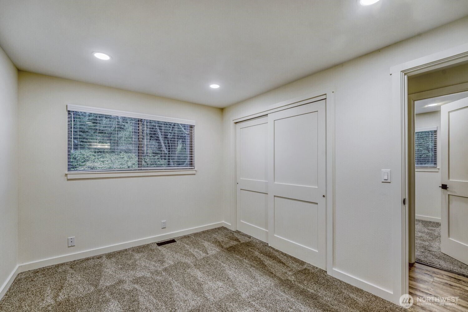 9632 South 216th Street Kent, WA 98031 - Photo 18 of 31